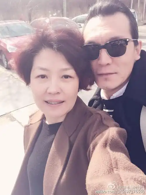 哈文李咏一起读博晒贴脸自拍照羡煞旁人