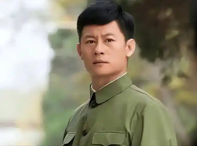 演员李健:出道25年,认真演绎每个角色,与初恋结婚甜蜜相守17年