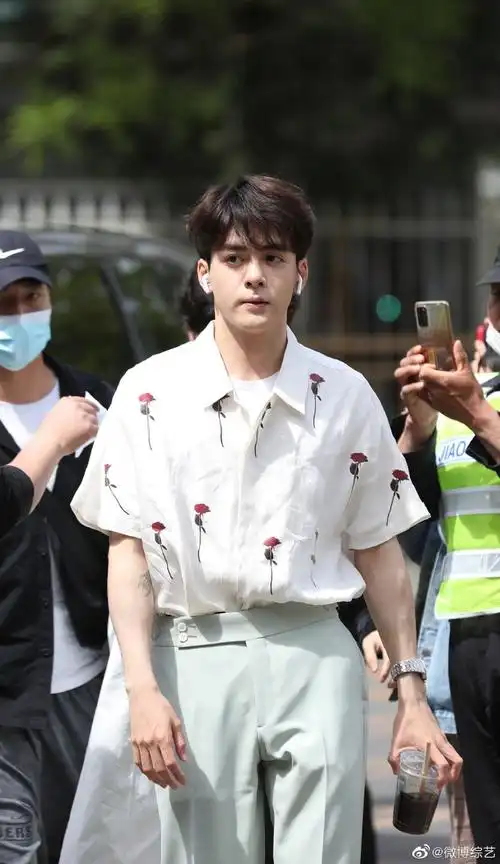 曾舜晞五四晚会路透# @曾舜晞joseph 现身. 来自微博综艺 - 微博
