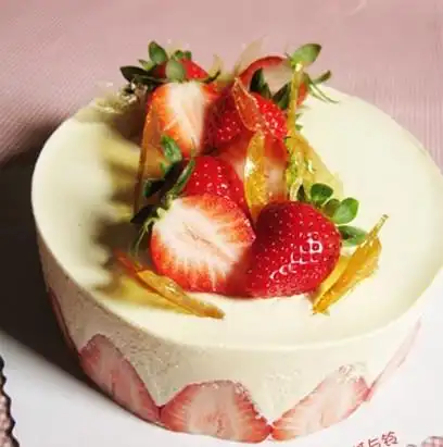 草莓香草圆形慕斯的做法 - 华人学佛网