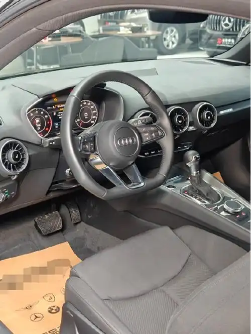 2023款奥迪tt小跑车价格30余万可分期售全国