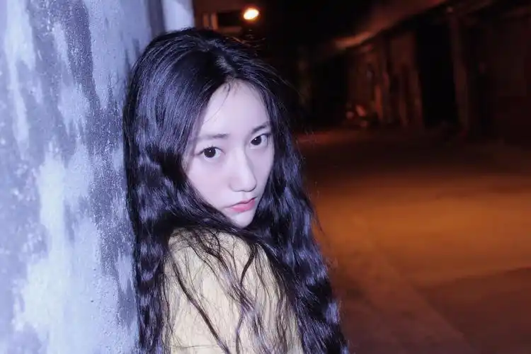 孙小敏天枰座16646kg爱好跳舞专业表演一名才华与美貌兼得的女