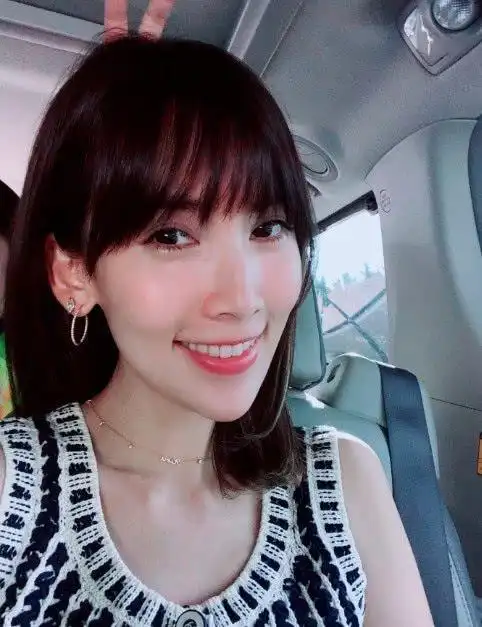 林志颖老婆矫正完牙齿变自信,多次发博晒一口美牙,美过林志玲?