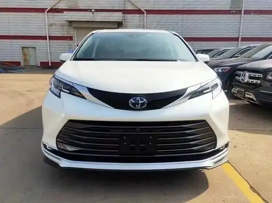 2021款丰田塞纳油电混合出售40万起步价