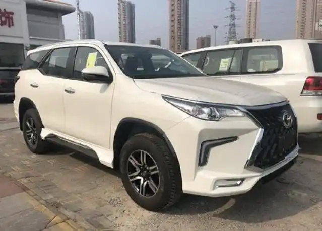 2022款丰田穿越者"卷土重来",2.8t 6at配普拉多同款四驱