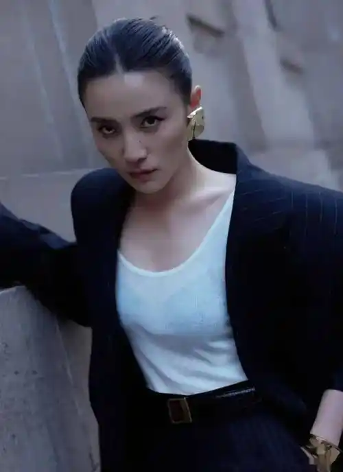 美貌与才华的完美结合!岁的宋佳写真曝光,这谁顶得住她的魅力?