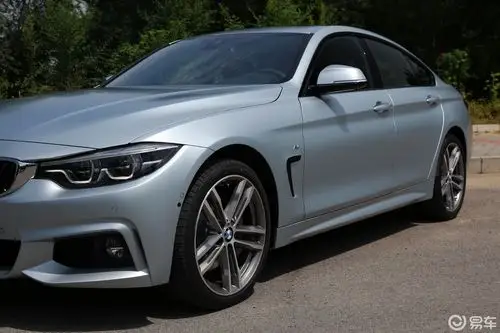 【宝马4系2017款四门轿跑 440i xdrive m运动套装外观汽车图片-汽车