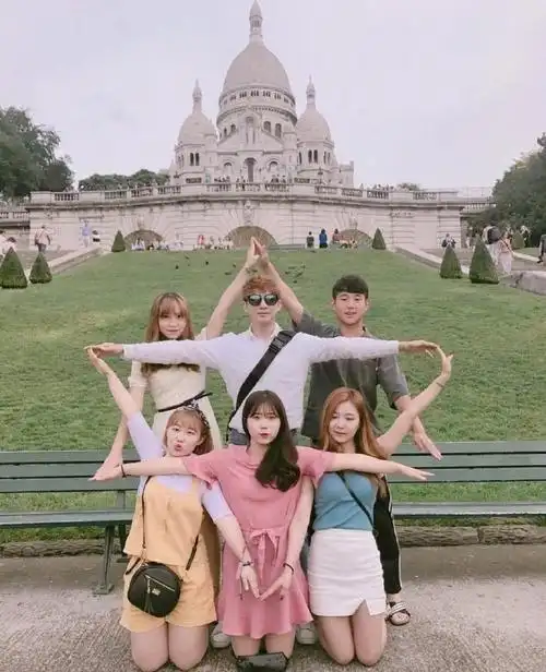 只要凑齐6个人,就能解锁好朋友拍照新姿势