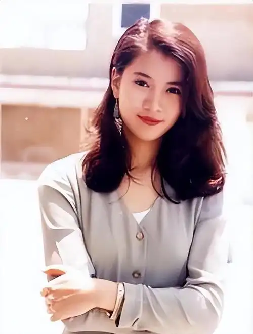 谢娜一碗蛋炒饭,看出定居内地的蔡少芬,与袁咏仪的格局渐渐拉开