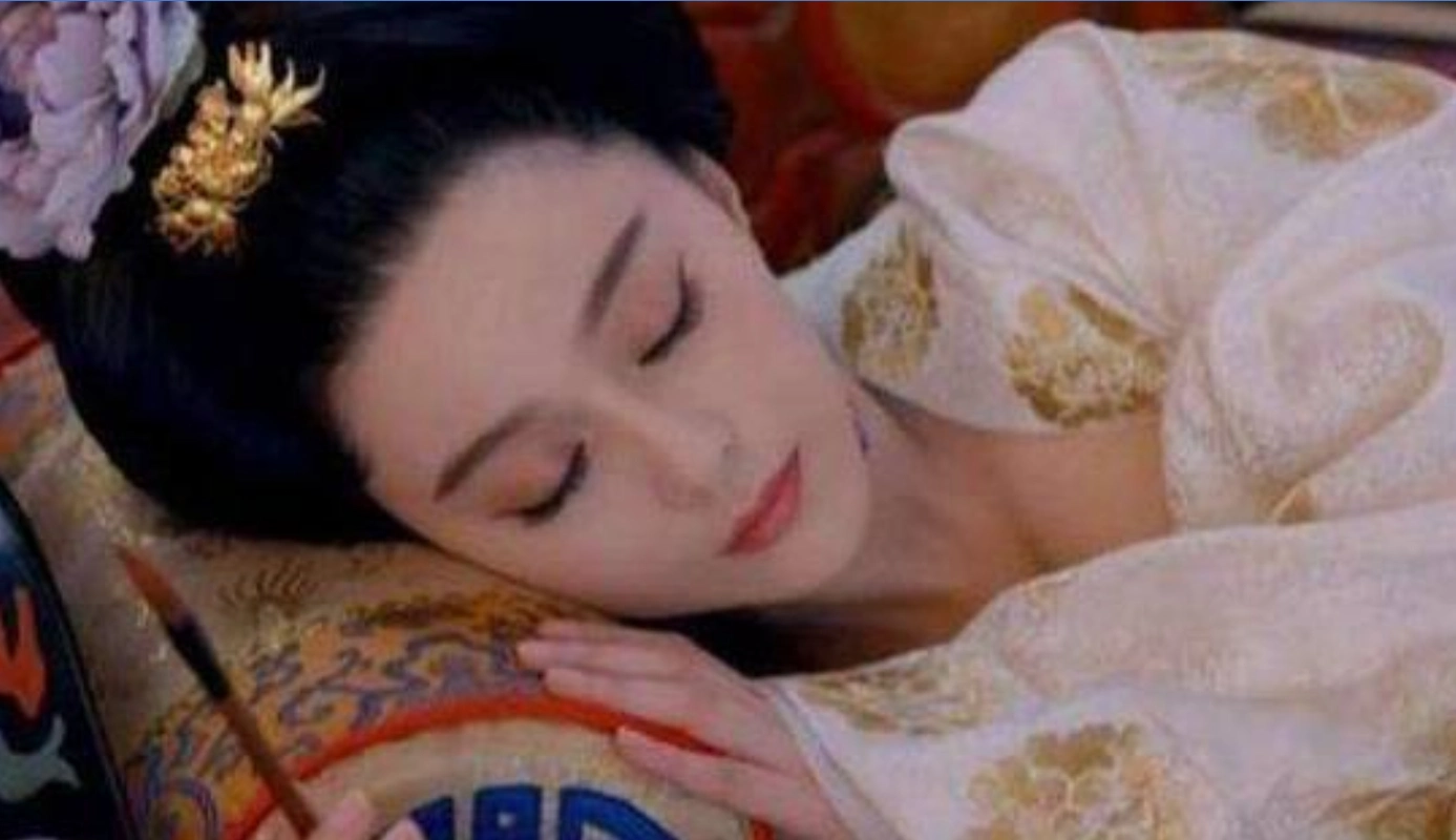 盘点古装剧中睡美人,范冰冰垫底,杨幂第二,第一名美的令人窒息