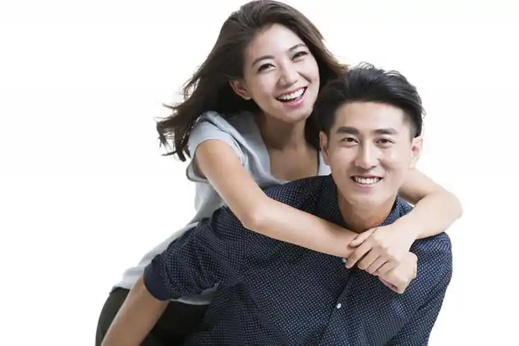 东方人,成年人,两个人,丈夫,妻子,笑,微笑,露齿笑,横图,留白,正面