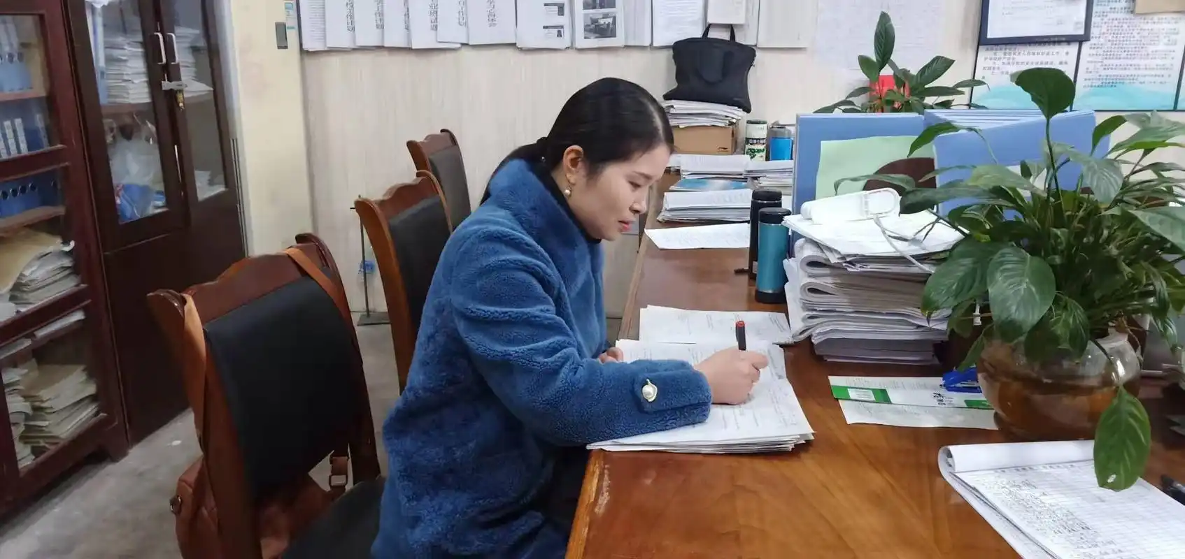 【奋斗】乡村教师李炼:四季花开写春秋