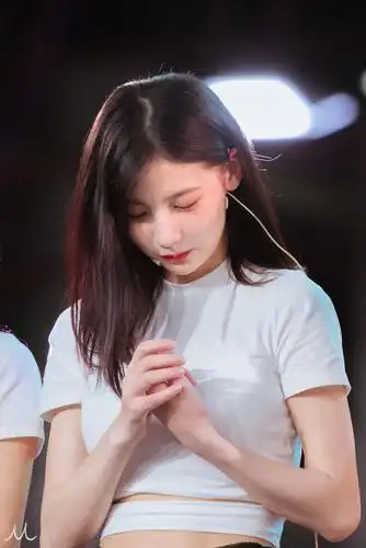 赵粤长发赵粤可爱赵粤漂亮