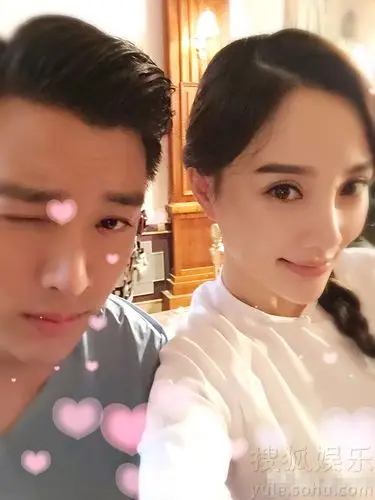 老公帅气星女儿靓!李小璐晒家庭美没响照 幸福满体溢