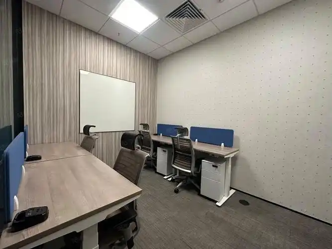 寰图办公空间航天科技广场独立办公室4人间