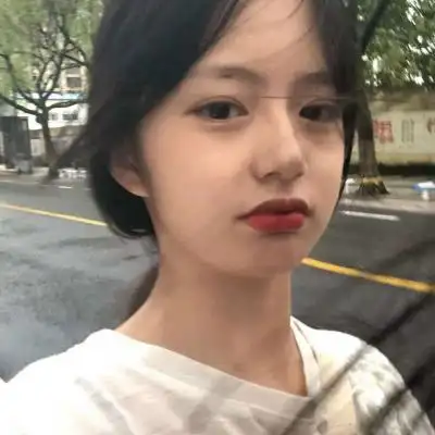 18岁同一人多张照片女生头像 女生图片同一个人10张