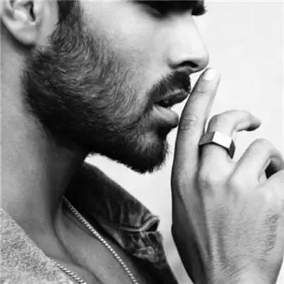 大叔男头像成熟抽烟 图文(成熟沧桑大叔男人抽烟头像) - 搞怪个性头像