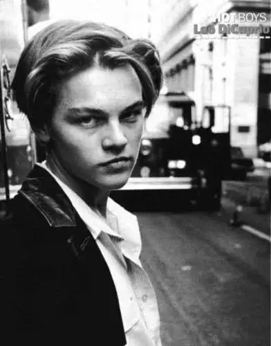 重温小李子莱昂纳多·迪卡普里奥的帅气,泰坦尼克那张最经典