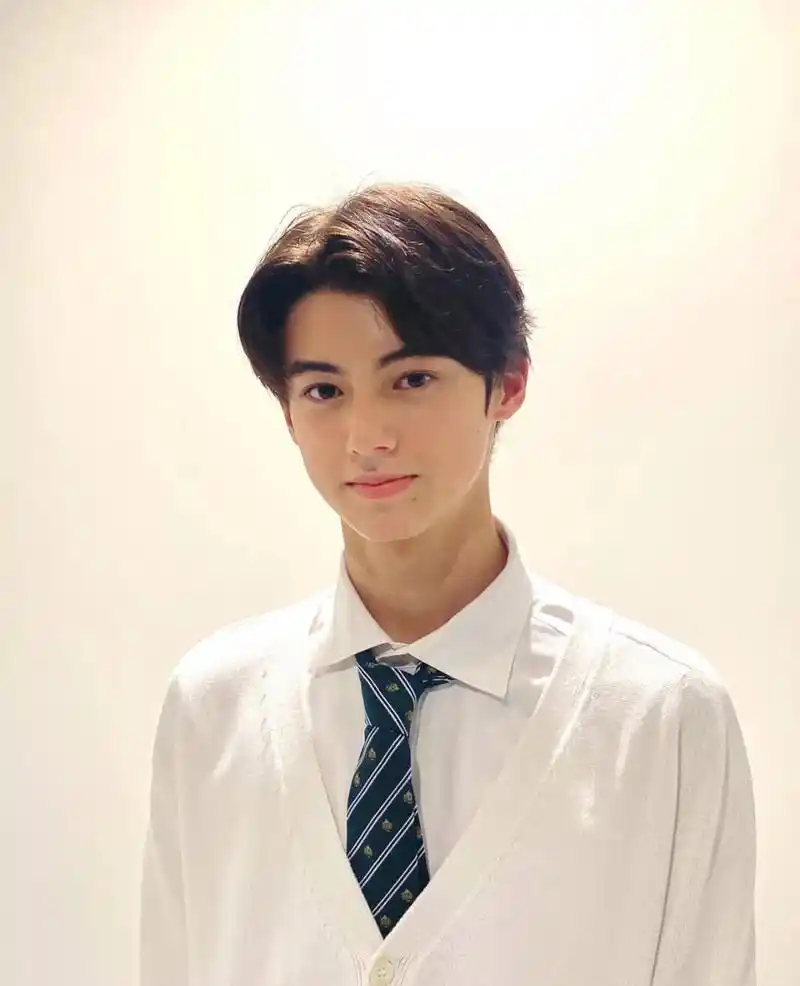 十七岁的日本男模 alex sho,好可爱的男孩子!