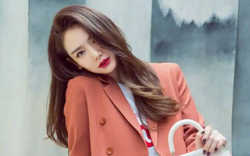 戚薇逗趣牵线,王琳对方文山感兴趣,意外引热议