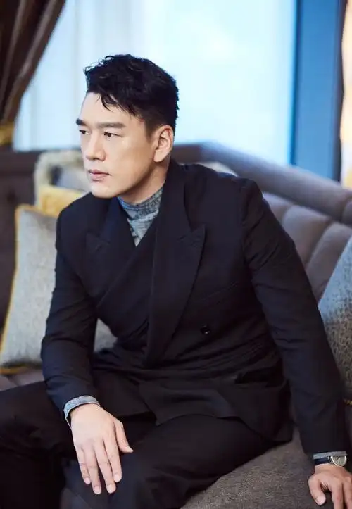 王耀庆绅士帅气活动照图片