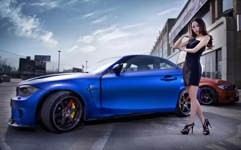 宝马1m美女车模,高清图片,电脑桌面-壁纸族
