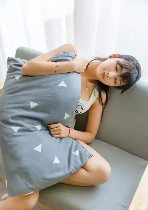 清纯学生妹大胸性感清新写真第一辑[8/10]_清纯美女_美桌图片库