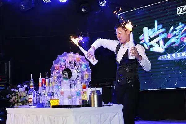 济南花式调酒演员表演|专业花式调酒团队
