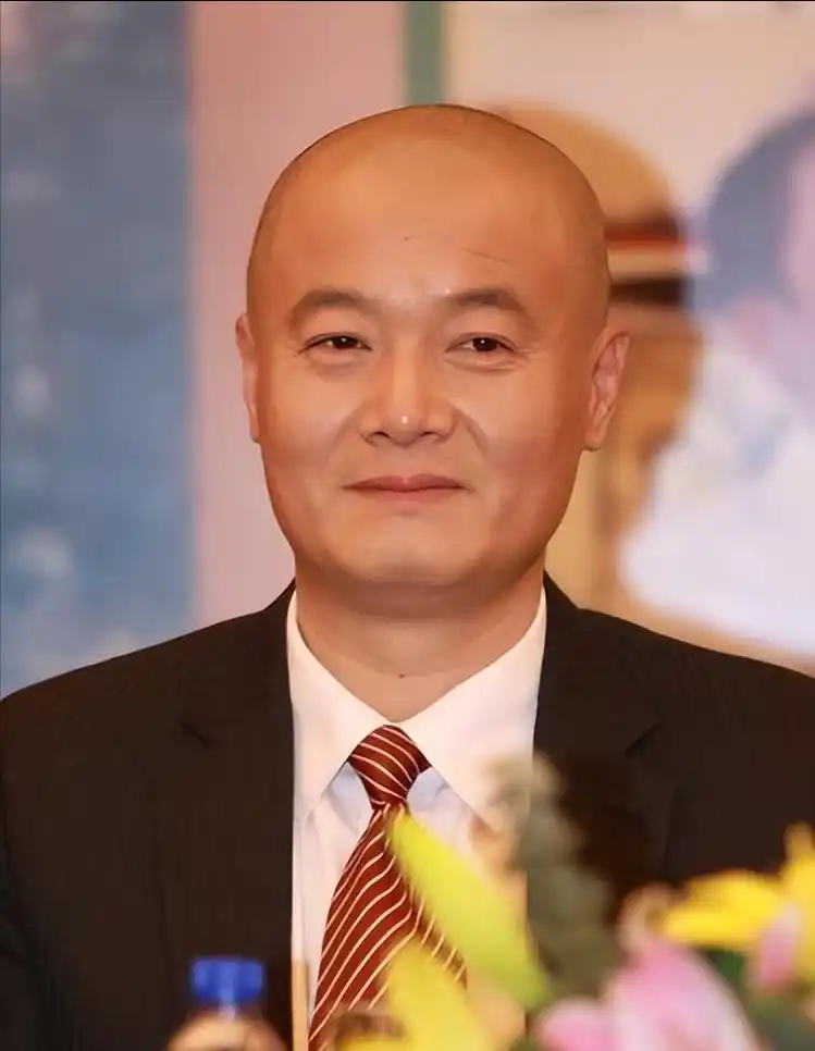 演员孙松:与老婆一见钟情,结婚23年仍恩爱,最大遗憾是膝下无子女