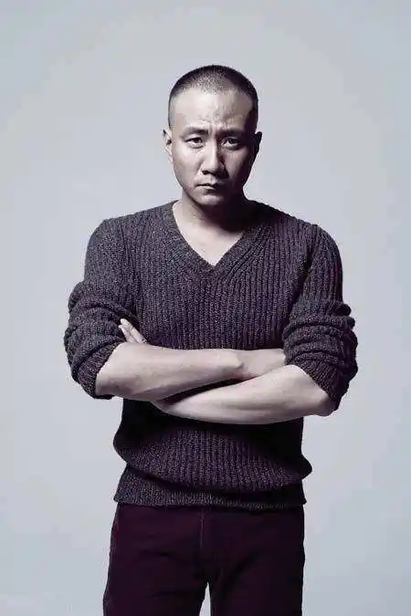 胡兵,娱乐圈的"酒神"你知道他吗?_胡军_电影节_硬汉