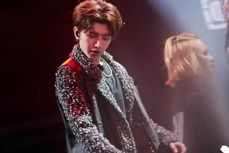 lisa/坤 - 堆糖,美图壁纸兴趣社区