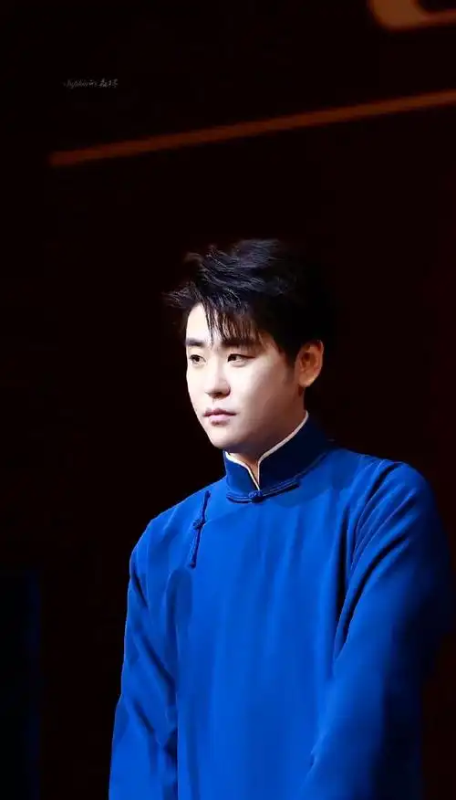 2023苏州相声专场##今日星拍放送#「蓝色大褂九宫格」@小辫儿张云雷