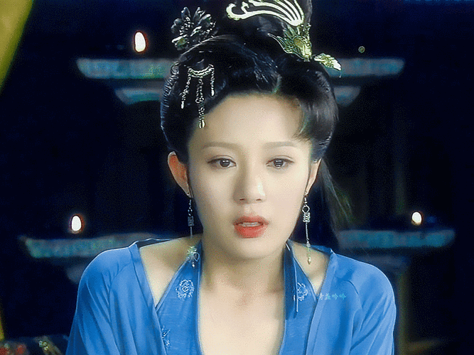 导演尤小刚三婚娶小30岁的周庭伊66岁连生两子70岁不敢退休