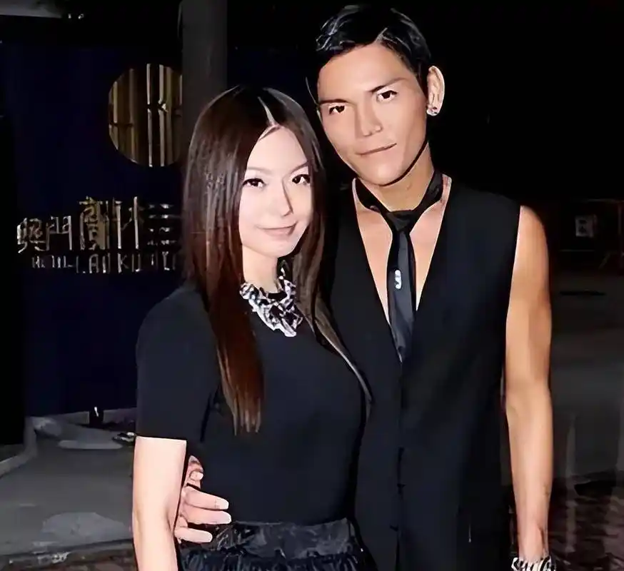 应采儿个人资料 "精明女人"为何不嫁向佐,转身选了家世一般的陈小春?