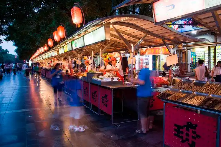 为了北京的环境,交通,该说再见了,东华门夜市!