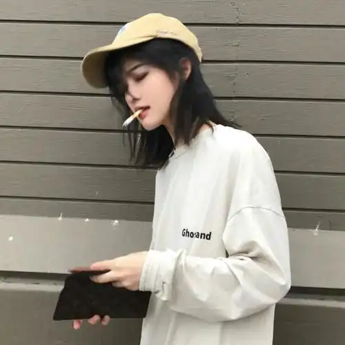 最酷吸烟女汉子_霸气女生头像图片_扣扣居