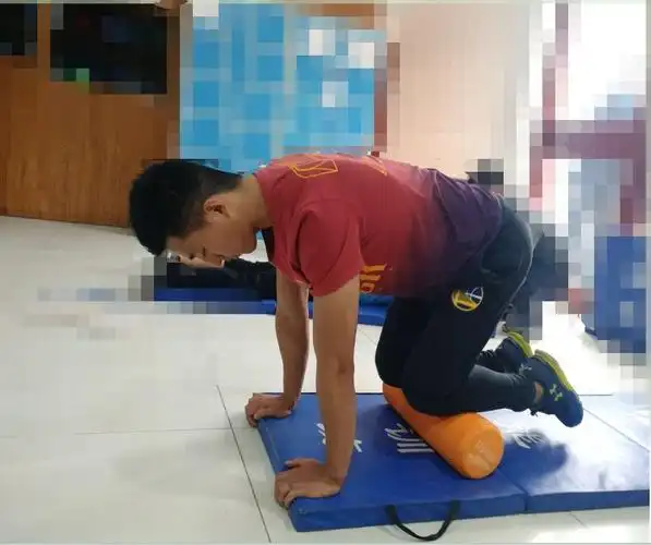 纳西亚健身系列之泡沫轴放松胫骨前肌泡沫轴放松方法