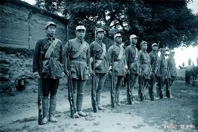 23团三十八路军在冬季农村包围城市大力发展根据地建设