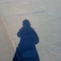 一个人的影子图片女生 夜晚一个人的孤独影子图片_微信头像图片大全