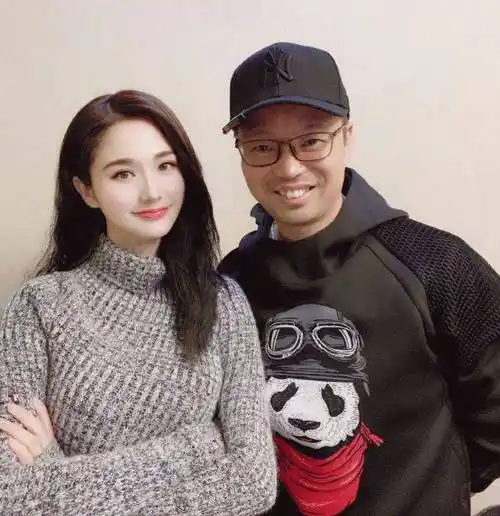 她因为一部剧被称为"艳星" 曾经被周杰伦追过 现在依然单身 身家过亿