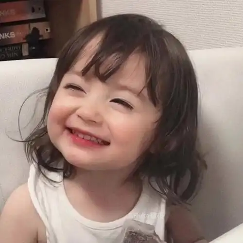 楼主本人超级喜欢用笑的很甜的小女孩/美女做头像,给人一种元气满满