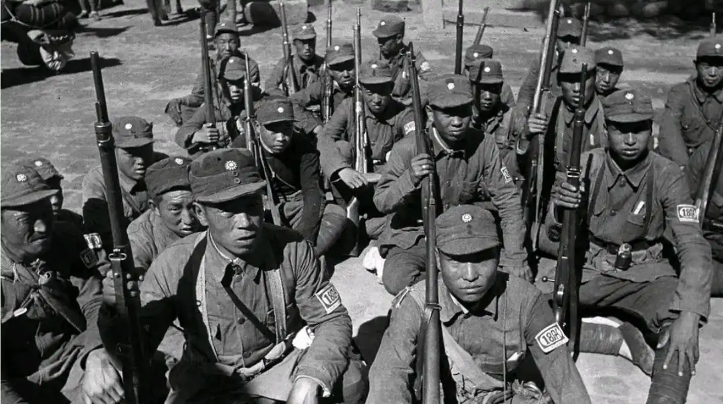 八路军的"超级"警卫连:装备12挺轻机枪,附加4具掷弹筒