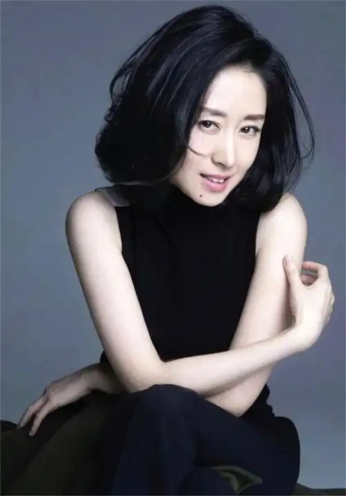 2007年,在事业的上升期,刘敏涛选择了结婚,在家相夫教子,回归家庭.