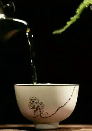 人生如茶,静心以对.时光如水,沉淀方澈.