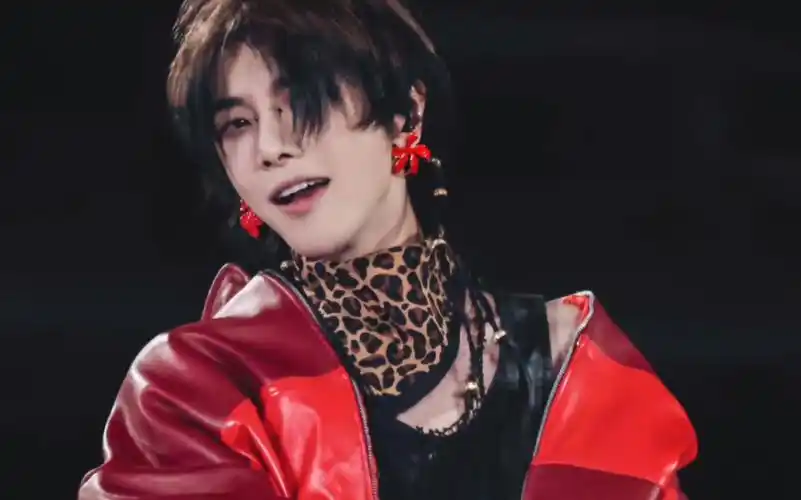 华晨宇唱歌现场,双截棍改编