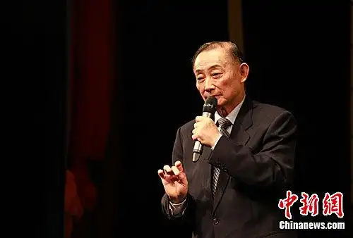 "梅派掌门人"梅葆玖献艺易俗社 称京剧艺术已回归