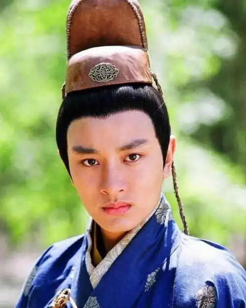 回顾有种整容叫贾乃亮离婚前妻变化不大他却像变个人似的