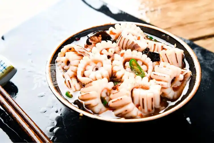 香辣鱿鱼耳花 - 内销产品 - 京鲁渔业|冷冻调理水产品