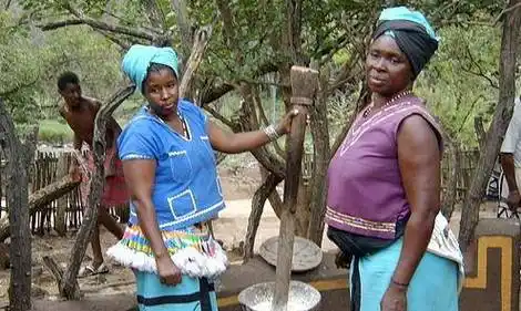 南非女孩巴特曼因巨臀被白人骗到欧洲做展览,死后200年间成标本