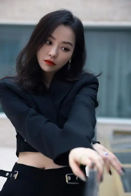 张靓颖超话94#友谊地久天长#自在纷呈,感受意趣生活.